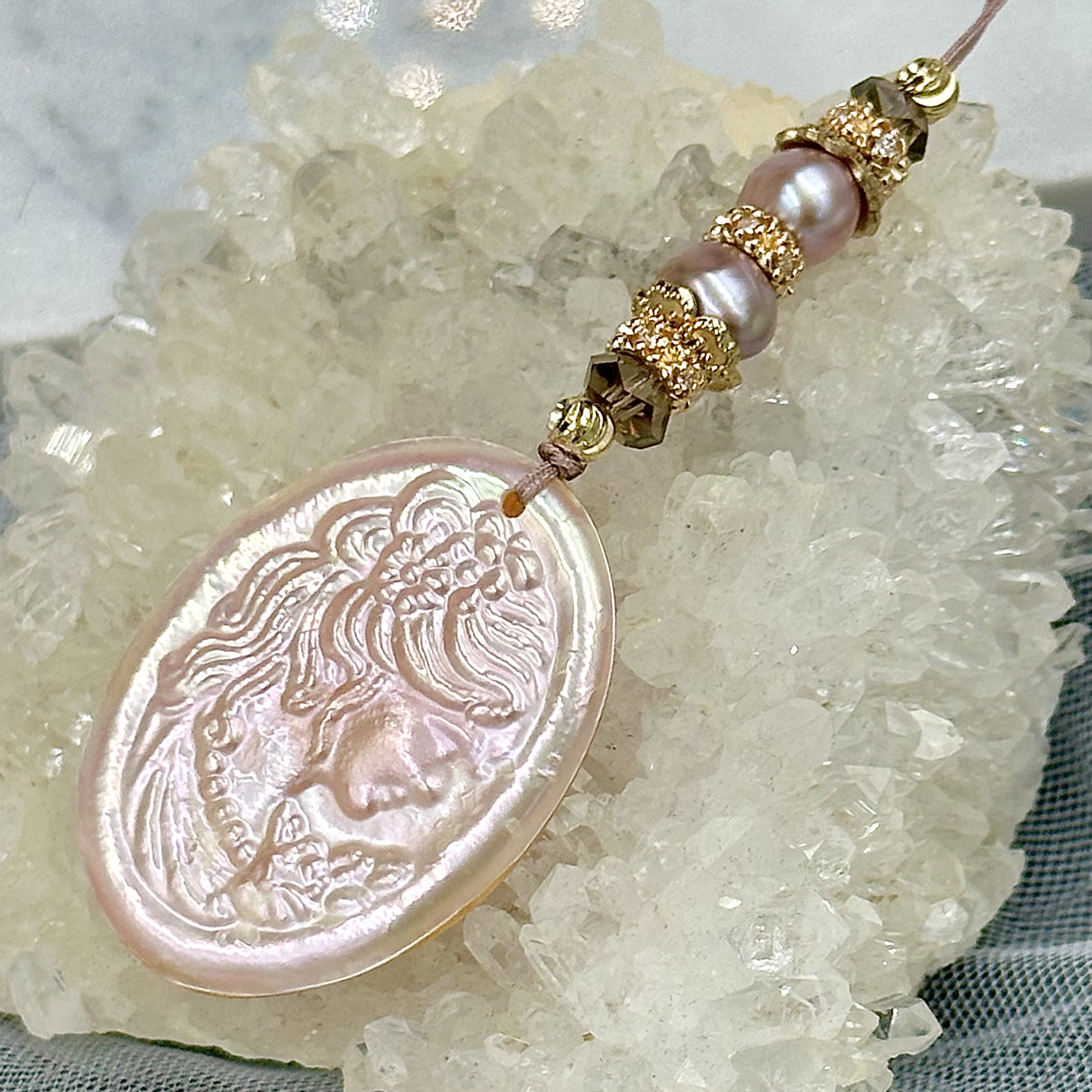 Mother Of Pearl Shell Lady In Frame HP Strap