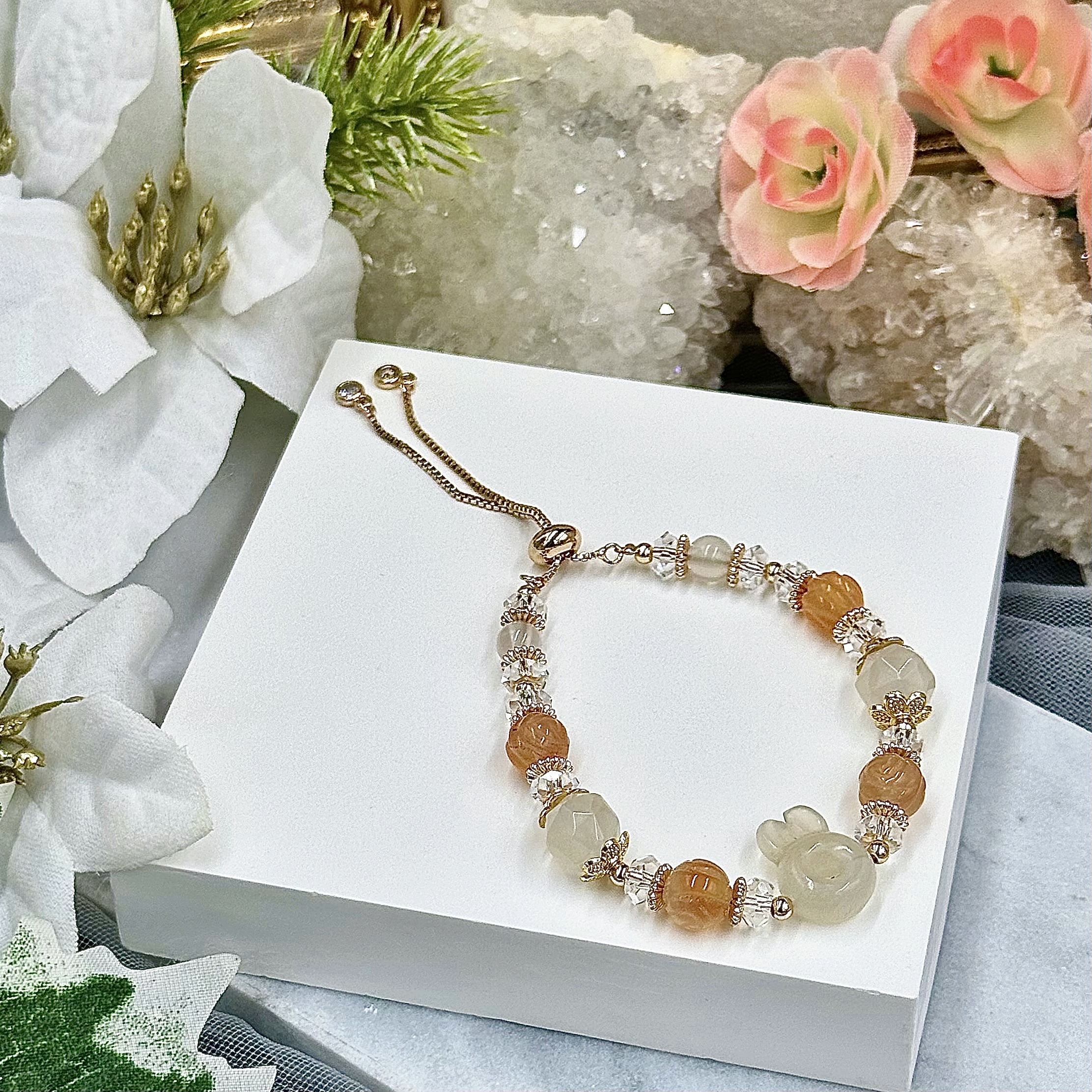 White Agate Bunny Donut Push-Pull Bracelet
