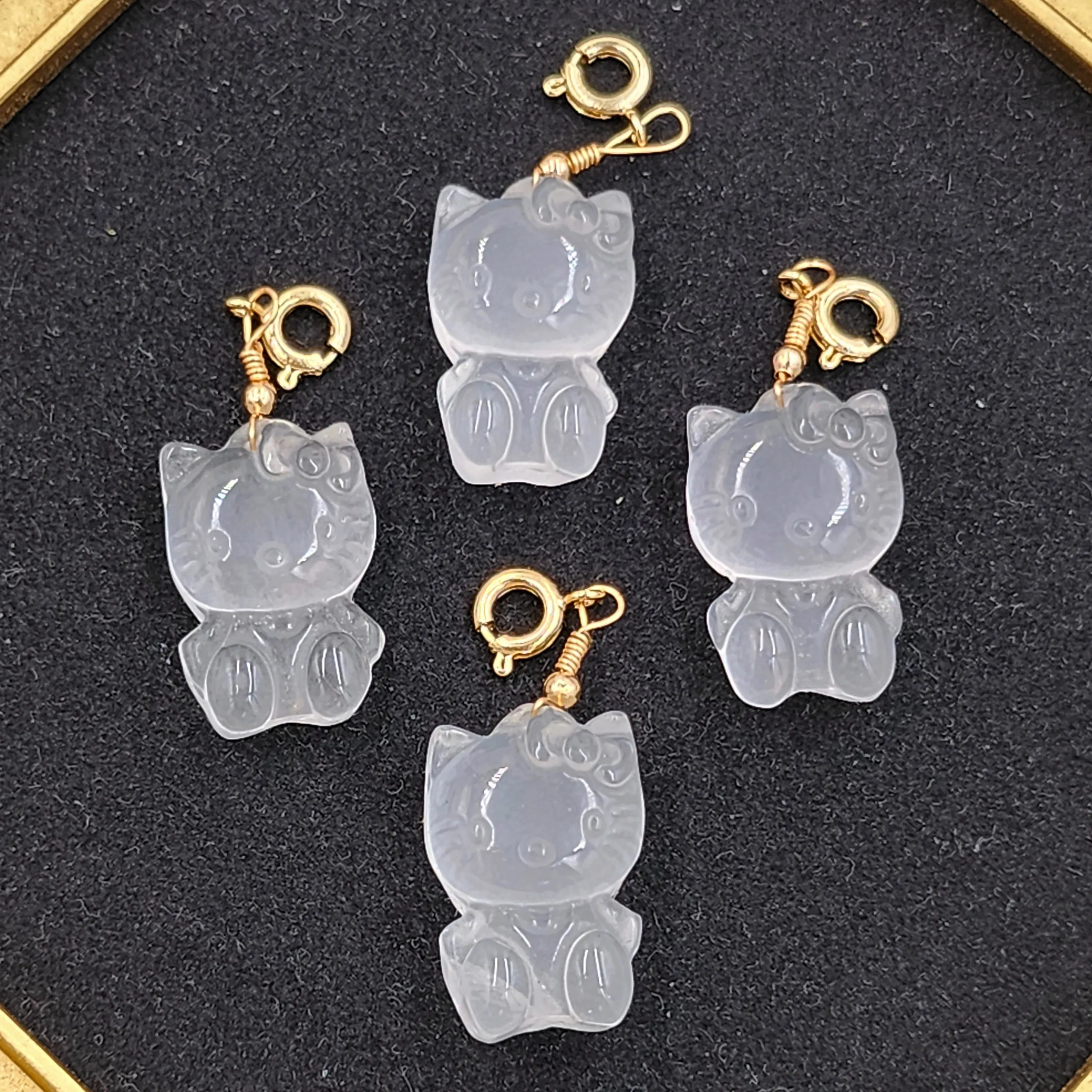 <<SG Seller>> CRZtales Clear Quartz Cloud Charmie #CRZcharmie