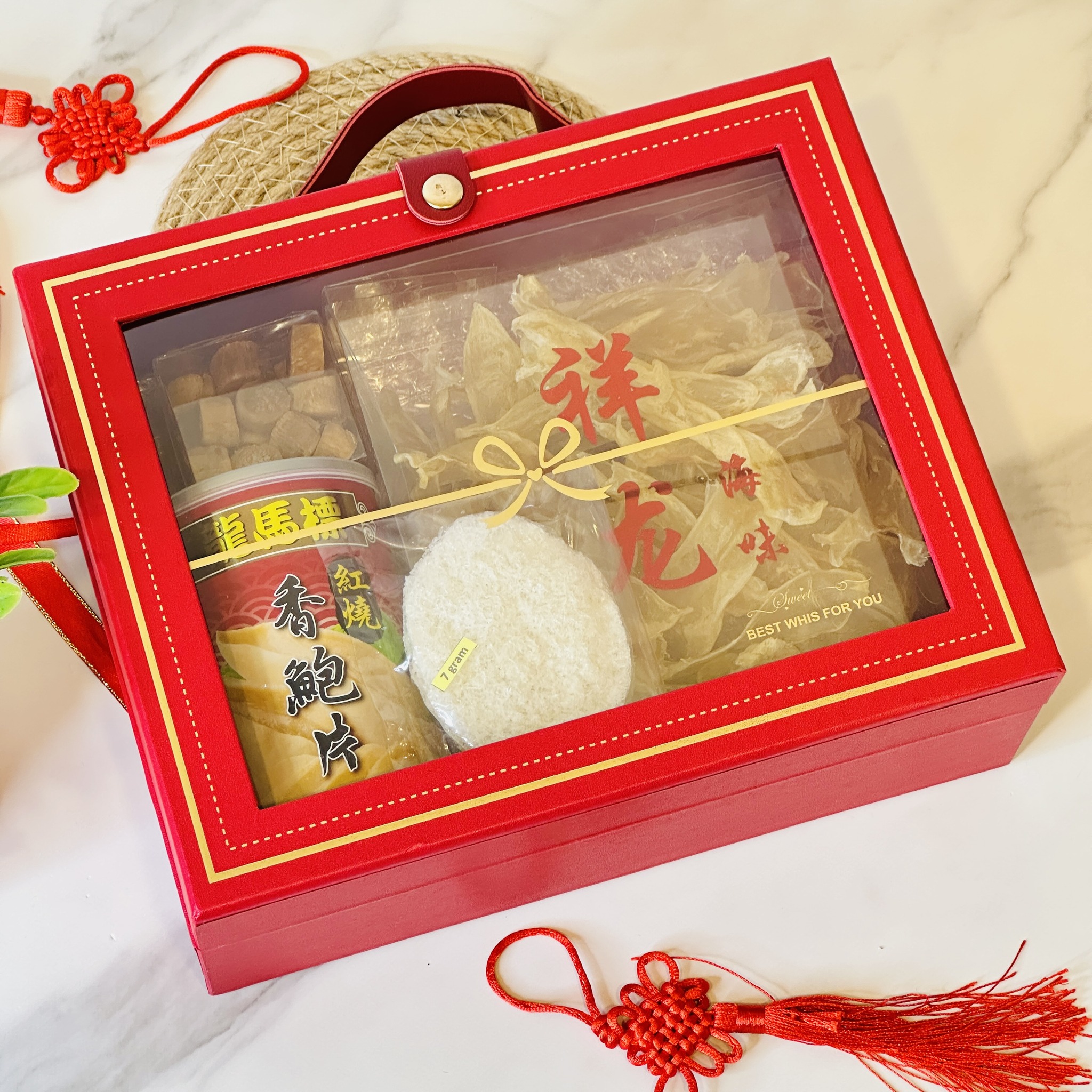 沙巴必买手信礼盒,内含燕窝和精选土产,祥龙海味倾情打造。