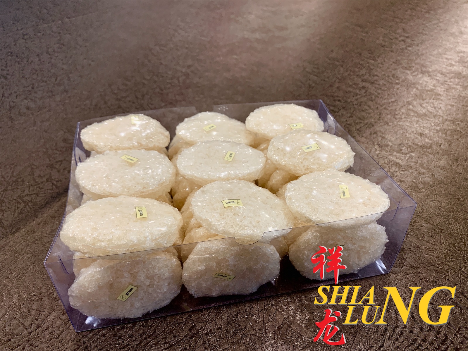 精美包装的天然屋燕。