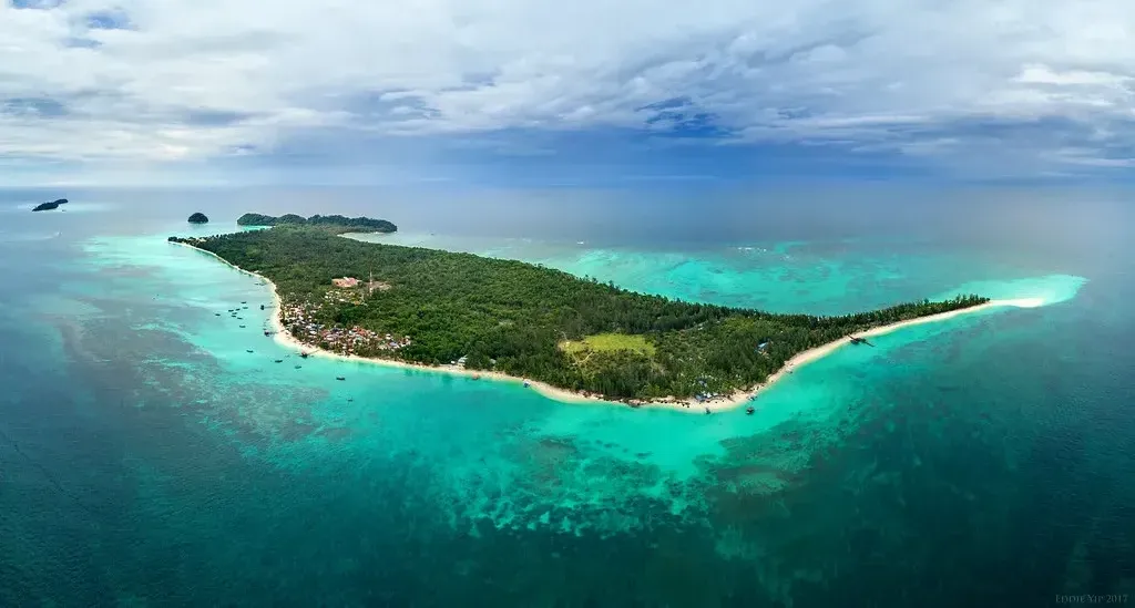 碧海蓝天的沙巴海岛风光,盛产海味干货等沙巴特产