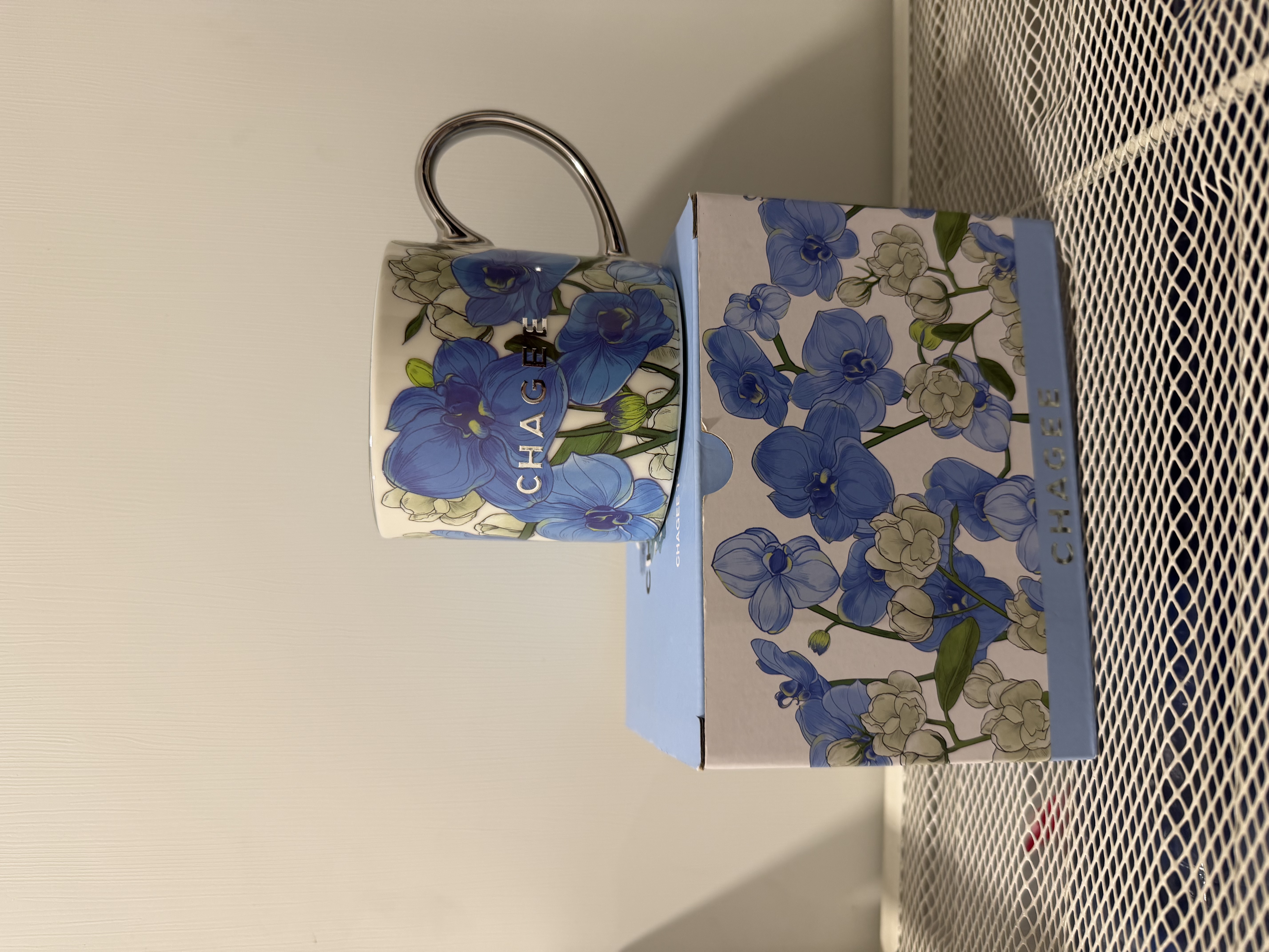 霸王茶姬马克杯