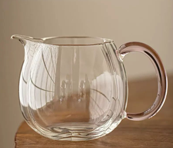 高硼硅彩把手纯手工高透玻璃倾慕公道杯 Color Handle Borosilicate Tea Pitcher – Admiration Series