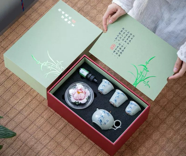 云悦壶香薰茶具礼装 “Yunyue” Aromatherapy Tea Gift Set – Harmony in Scent & Tea