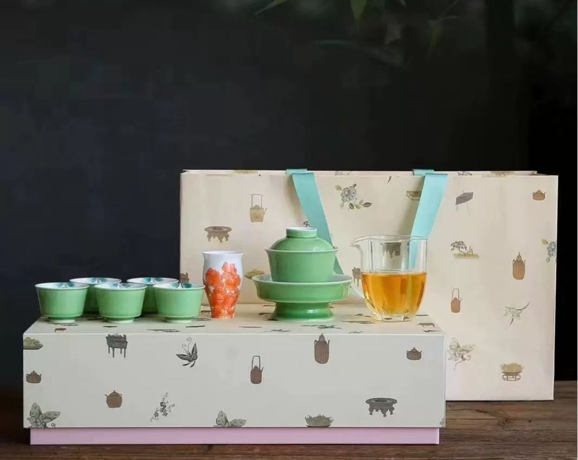 樱桃手绘盖碗套组 Cherry Blossom Hand-Painted Covered Bowl Tea Set