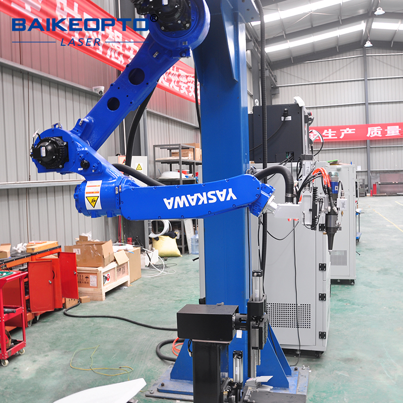 1500W New Gantry 3D High-Speed Yaskawa GP25 6 Axis Robotic Arm Laser Cutting Machine for Helmet