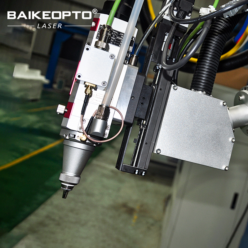 1500W New Gantry 3D Compact 6 Axis Robotic Arm Laser Cutting Machine for Helmet