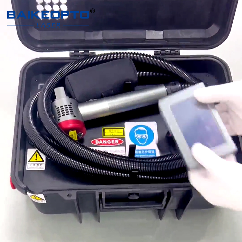 BK-FLC200SX Fast & Efficient Suitcase 200W Industrial Pulsed Laser Cleaning Machine for Metal Rust Oil Painting 