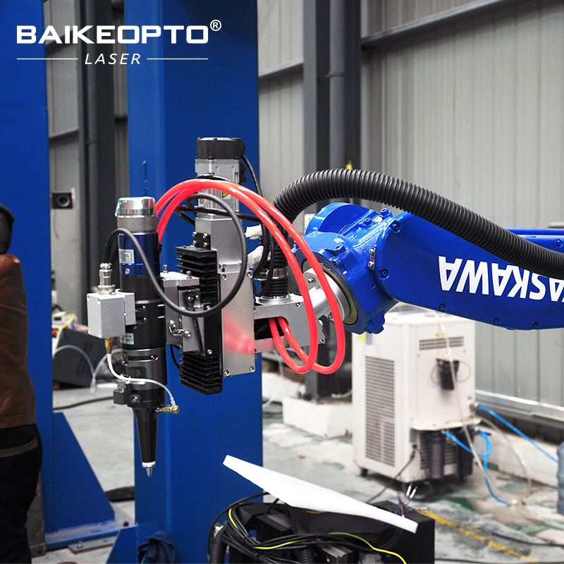 1500W New Gantry 3D High-Speed Yaskawa GP25 6 Axis Robotic Arm Laser Cutting Machine for Helmet