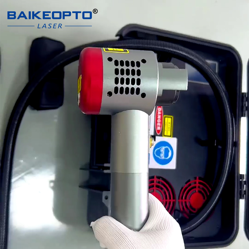 BK-FLC200SX Fast & Efficient Suitcase 200W Industrial Pulsed Laser Cleaning Machine for Metal Rust Oil Painting 