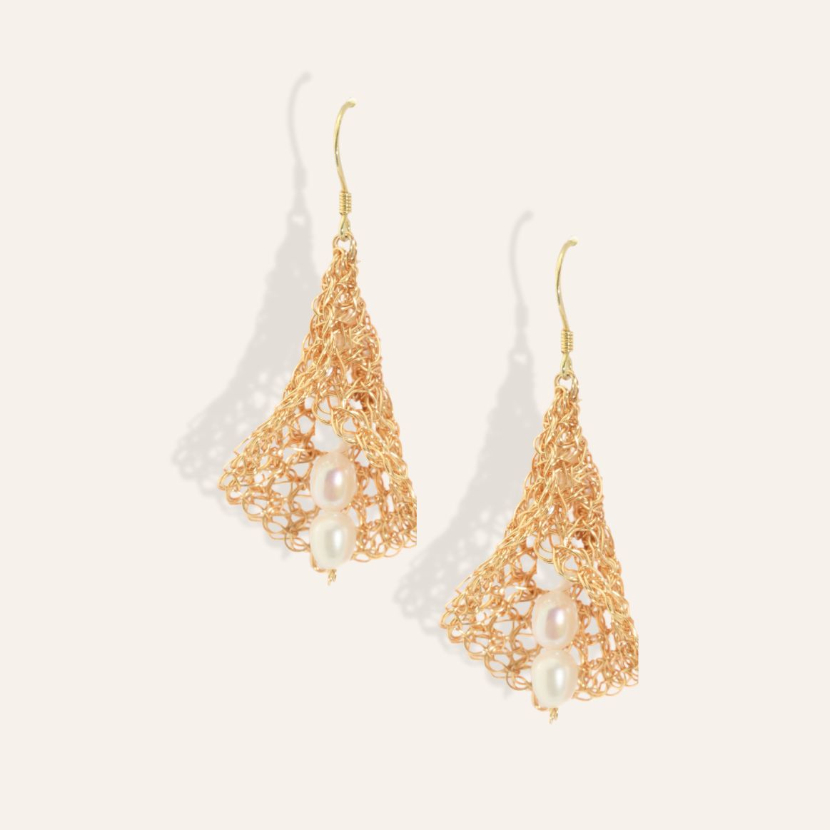 AURUME Hand-knitted Calla Lily Earrings