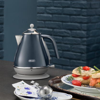 Delonghi Icona Capitals 1.7L - London Blue 