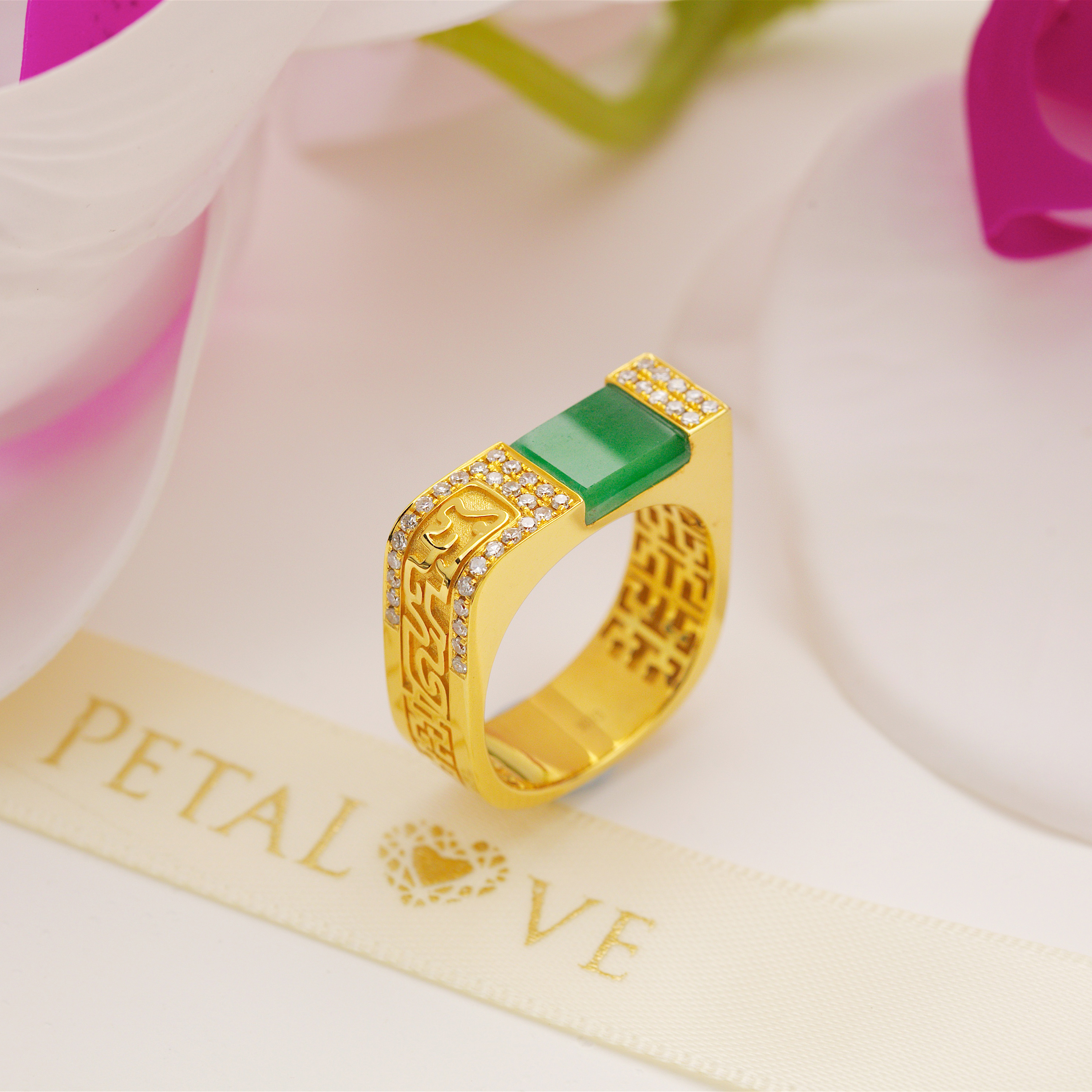 18K Yellow Gold Green Jade Ring (PJA00525)