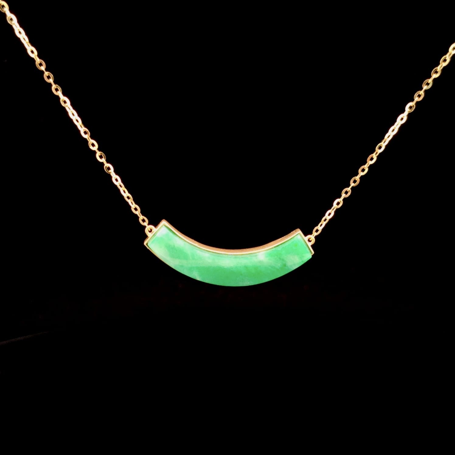 18K Yellow Gold Green Smily Jade Necklace (PJA01222)