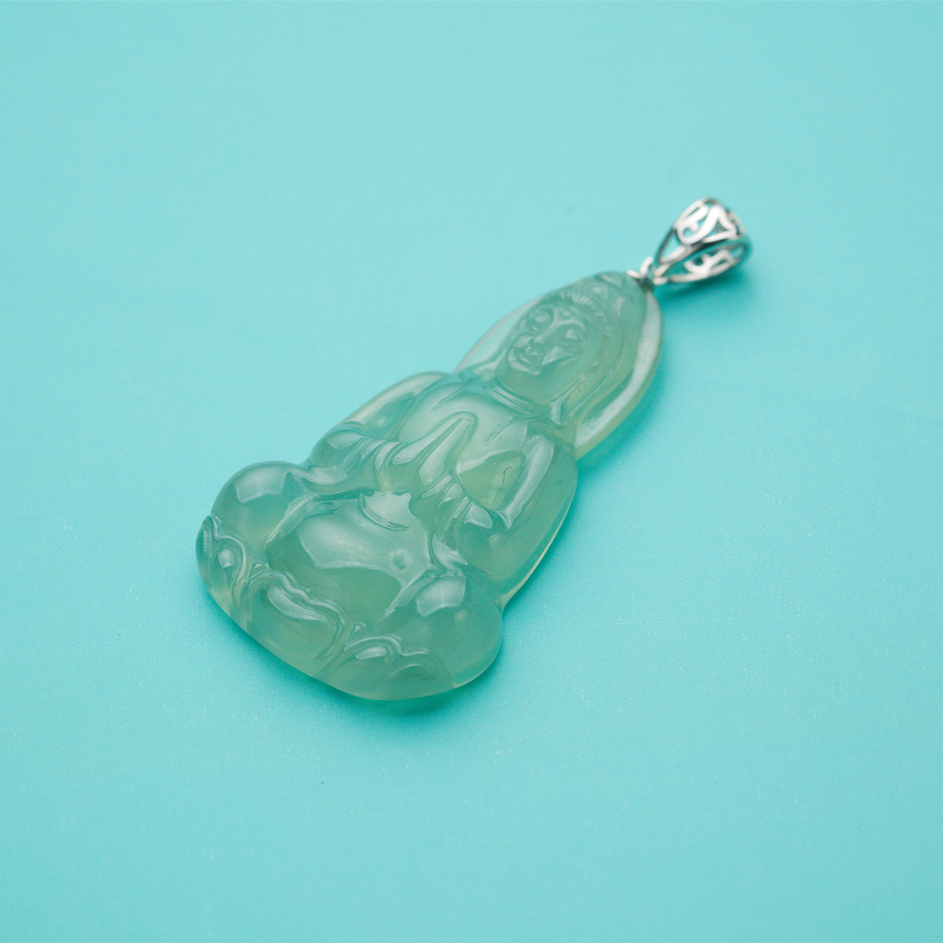 18K White Gold Guan Yin Jade Pendant (PJA00554)