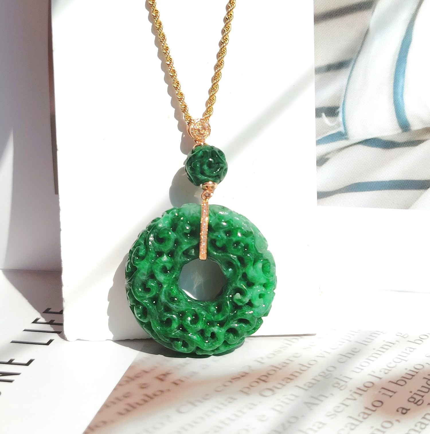 18K Rose Gold Carved Green Donut Pendant (PJA01381)