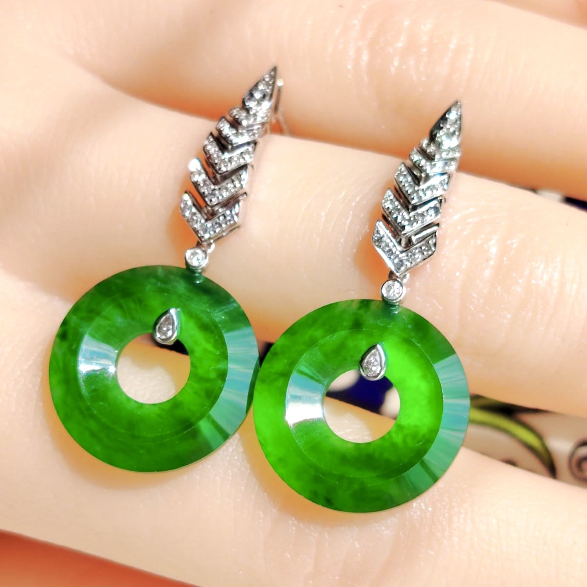 18K White Gold Green Earrings (PJA01166)