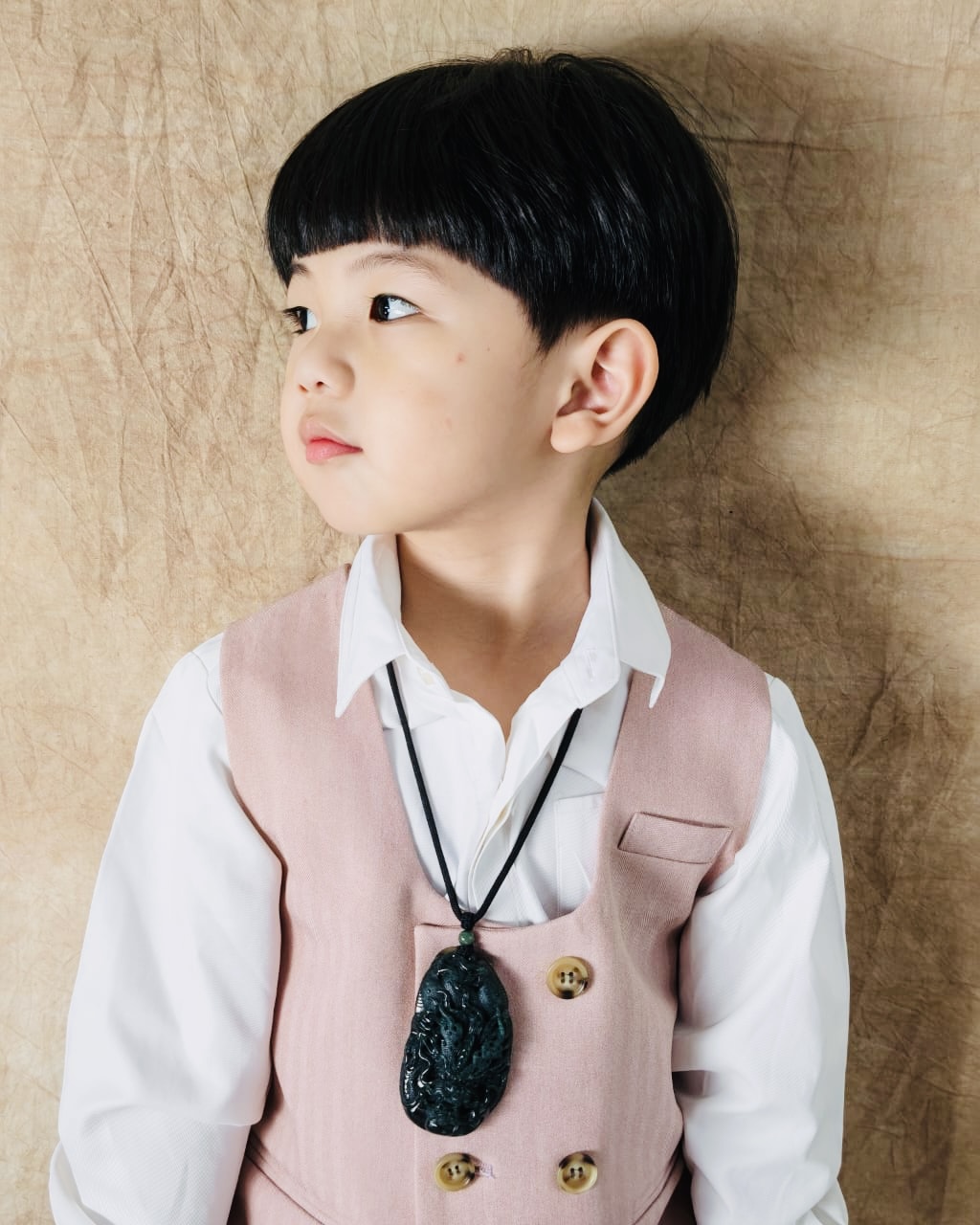 18K Green Carved Dragon Pendant (PJA01044)