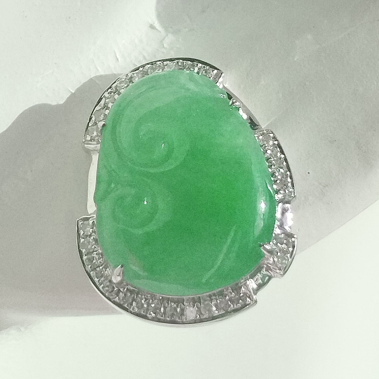 18K White Gold Ruyi Jade Earrings (PJA01086)