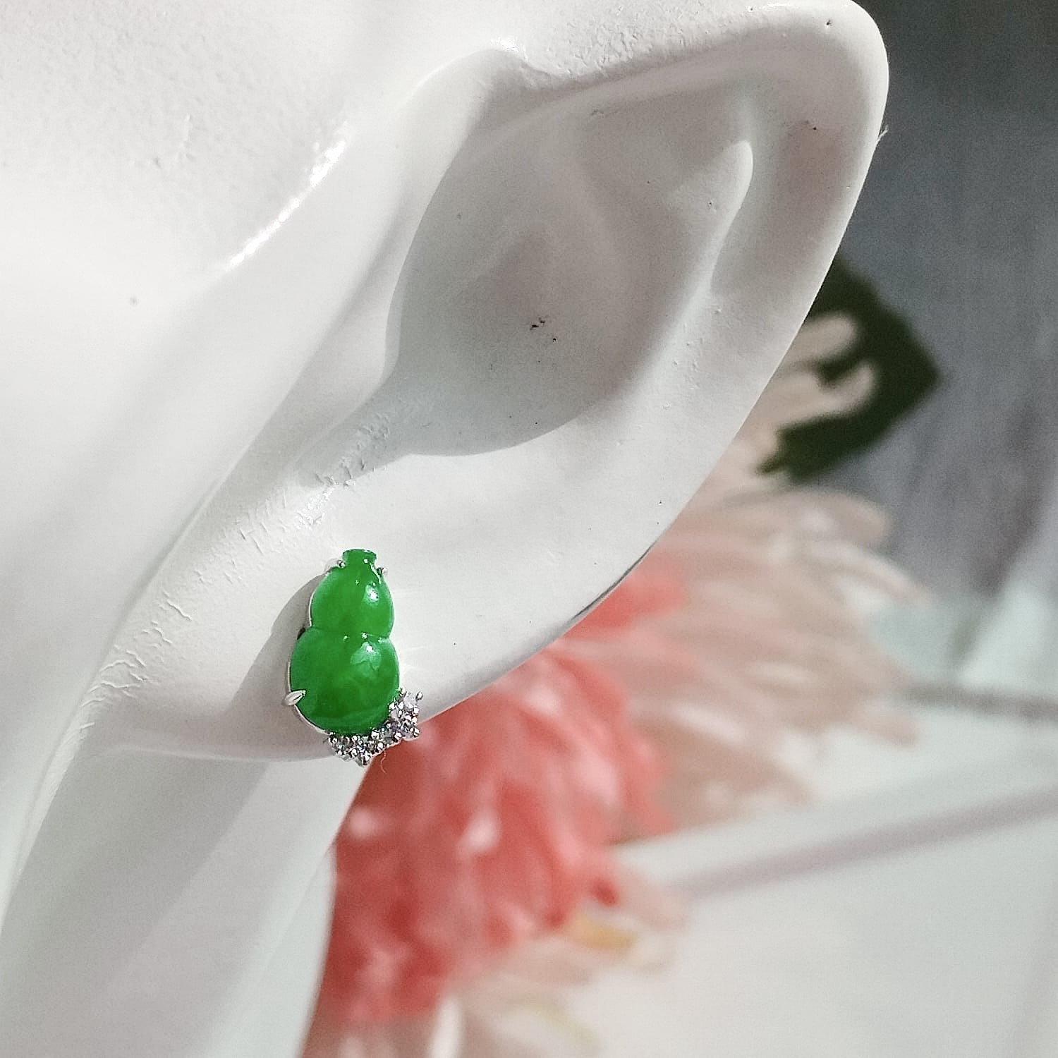 18K White Gold Hulu Jade Earrings (PJA01085)