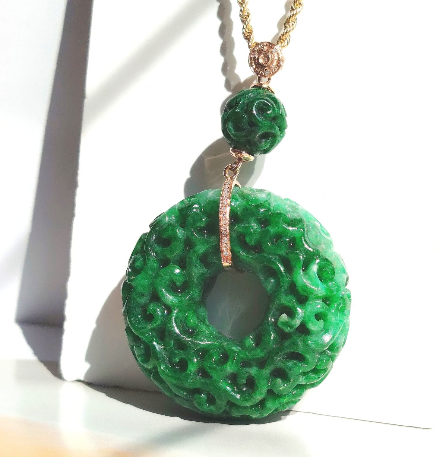 18K Rose Gold Carved Green Donut Pendant (PJA01381)