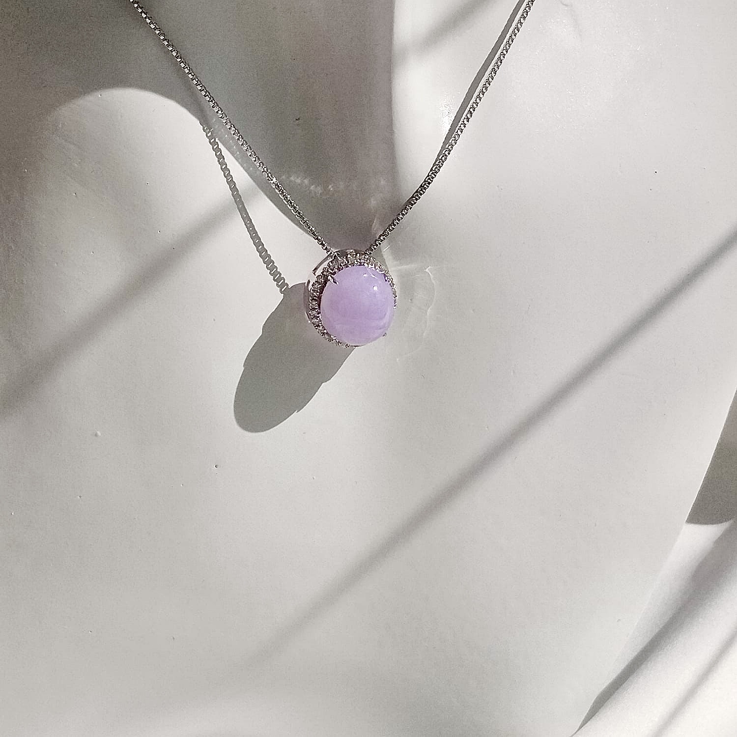 18k White Gold Lavender Pandora (PJA00813C)