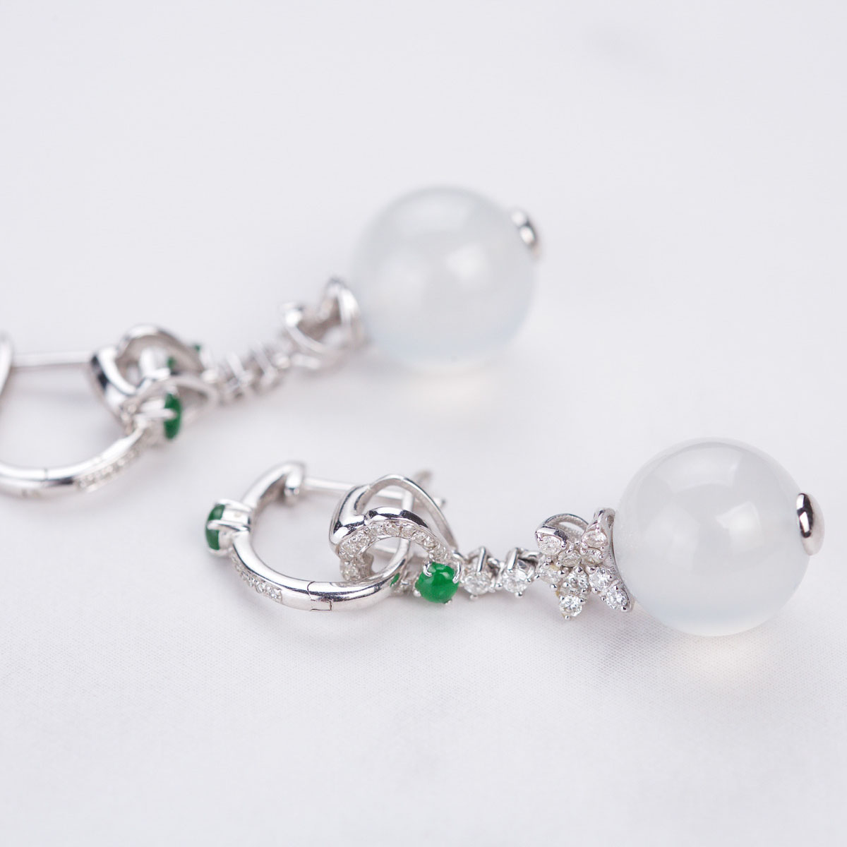 18k White Gold Jade Bead Drop Earrings (PJA00065)