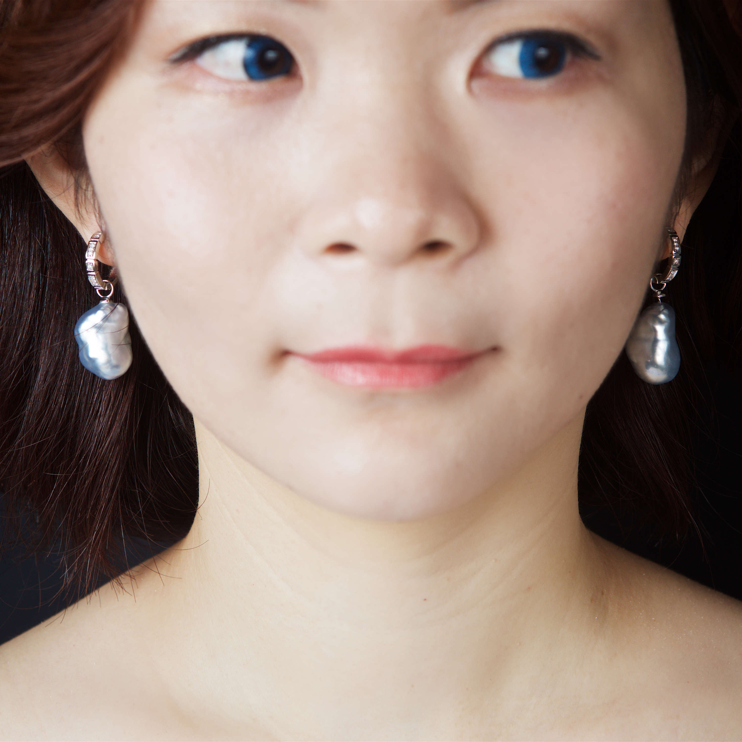 18k White Gold Baroque South Sea Pearl Earrings (PPE00012)