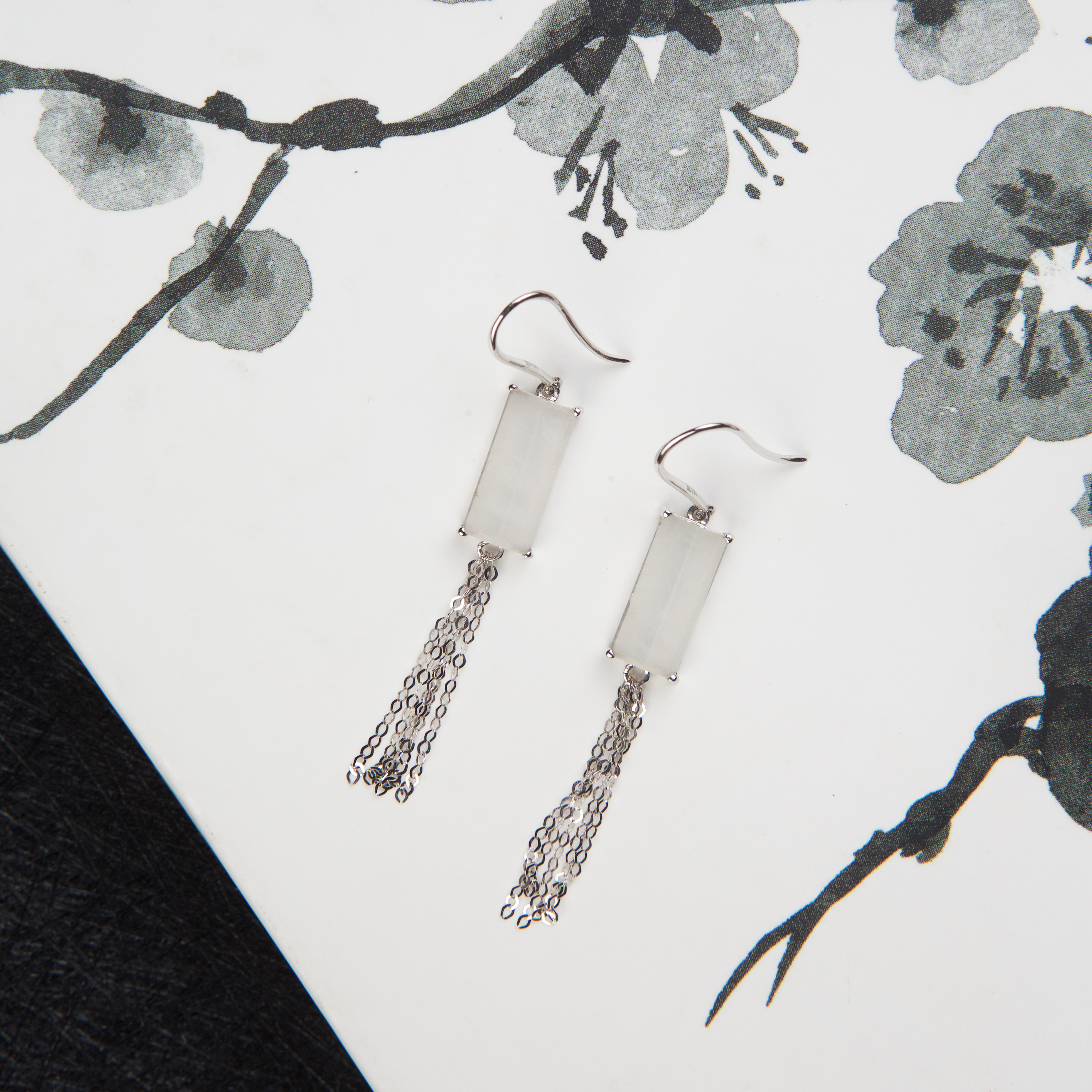 18K White Gold Colorless Jade Earrings (PJA00028)