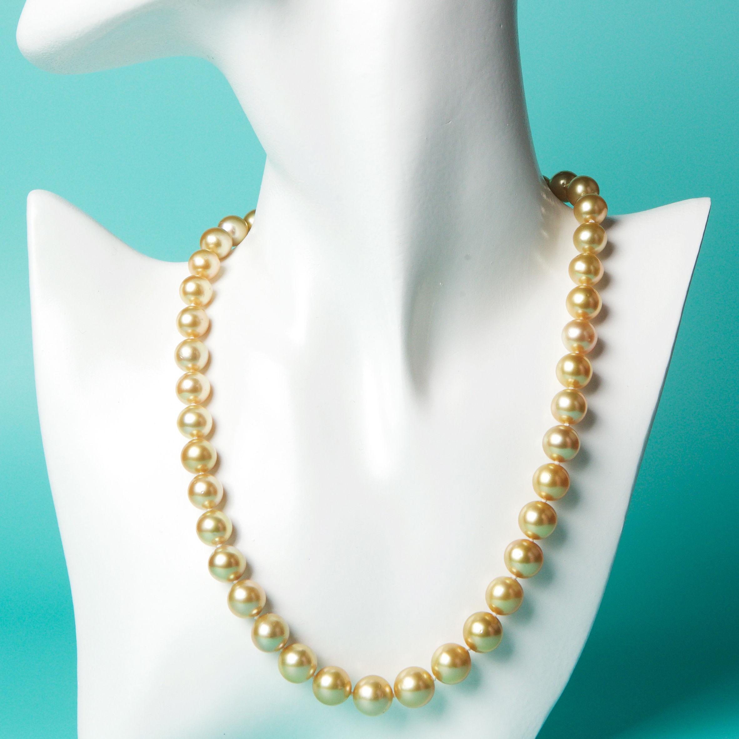 Natural Golden South Sea Pearl Necklace (PPE00017)