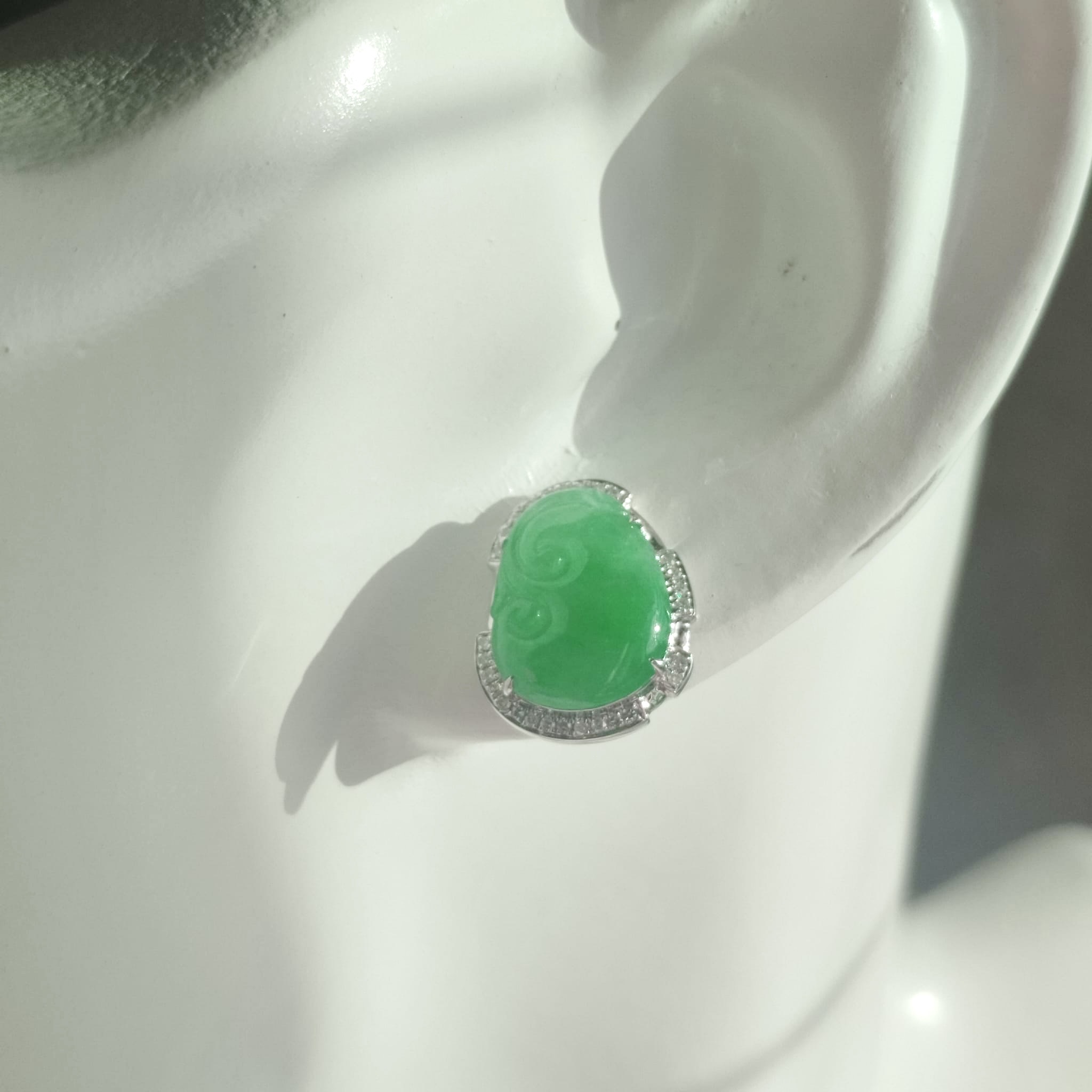 18K White Gold Ruyi Jade Earrings (PJA01086)