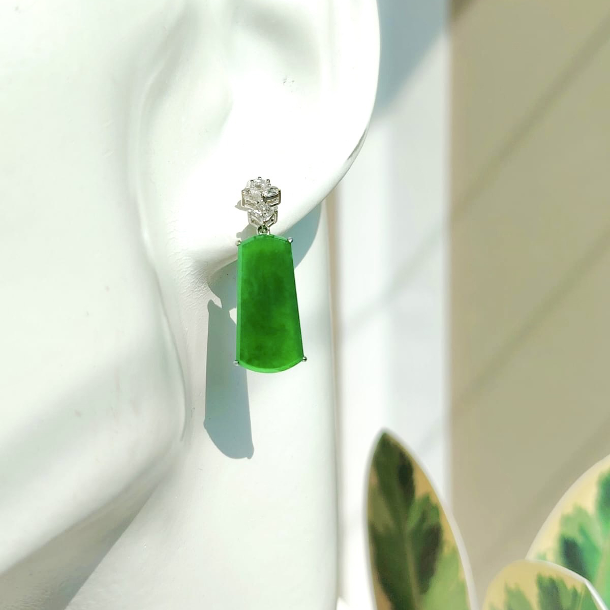 18K White Gold Green Trapezium Jade Earrings (PJA00941)