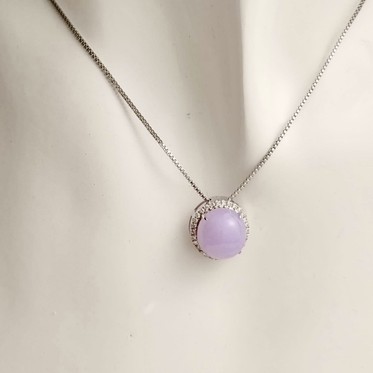 18k White Gold Lavender Pandora (PJA00813C)