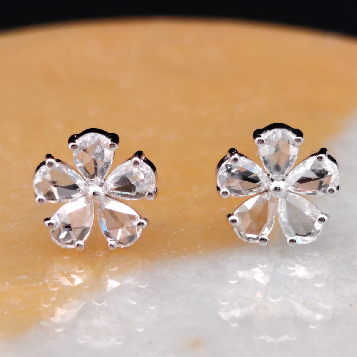 18K White Gold Green Beads Jade Earrings (PJA01270)