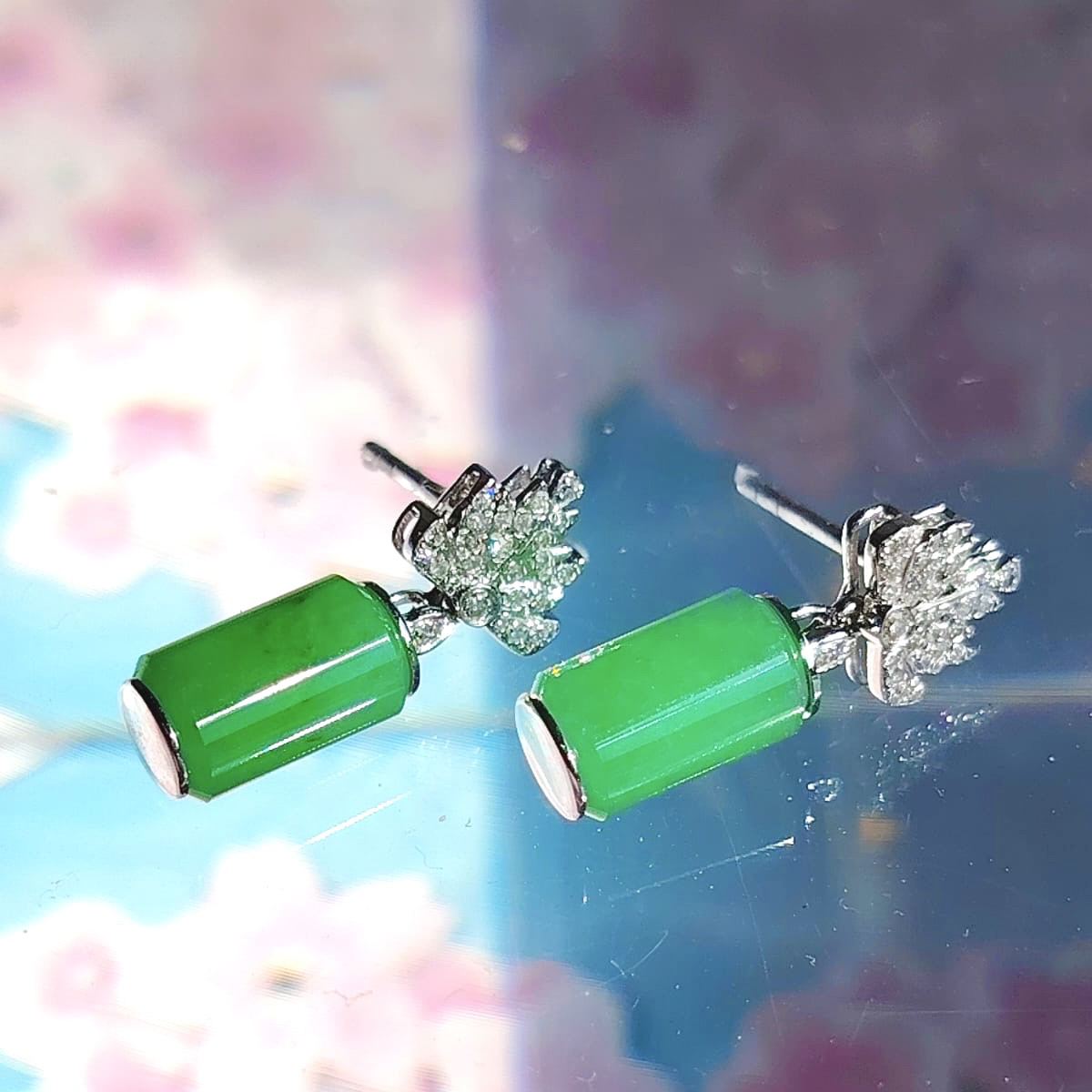 18K White Gold Green Lantern Jade Earrings (PJA01104)