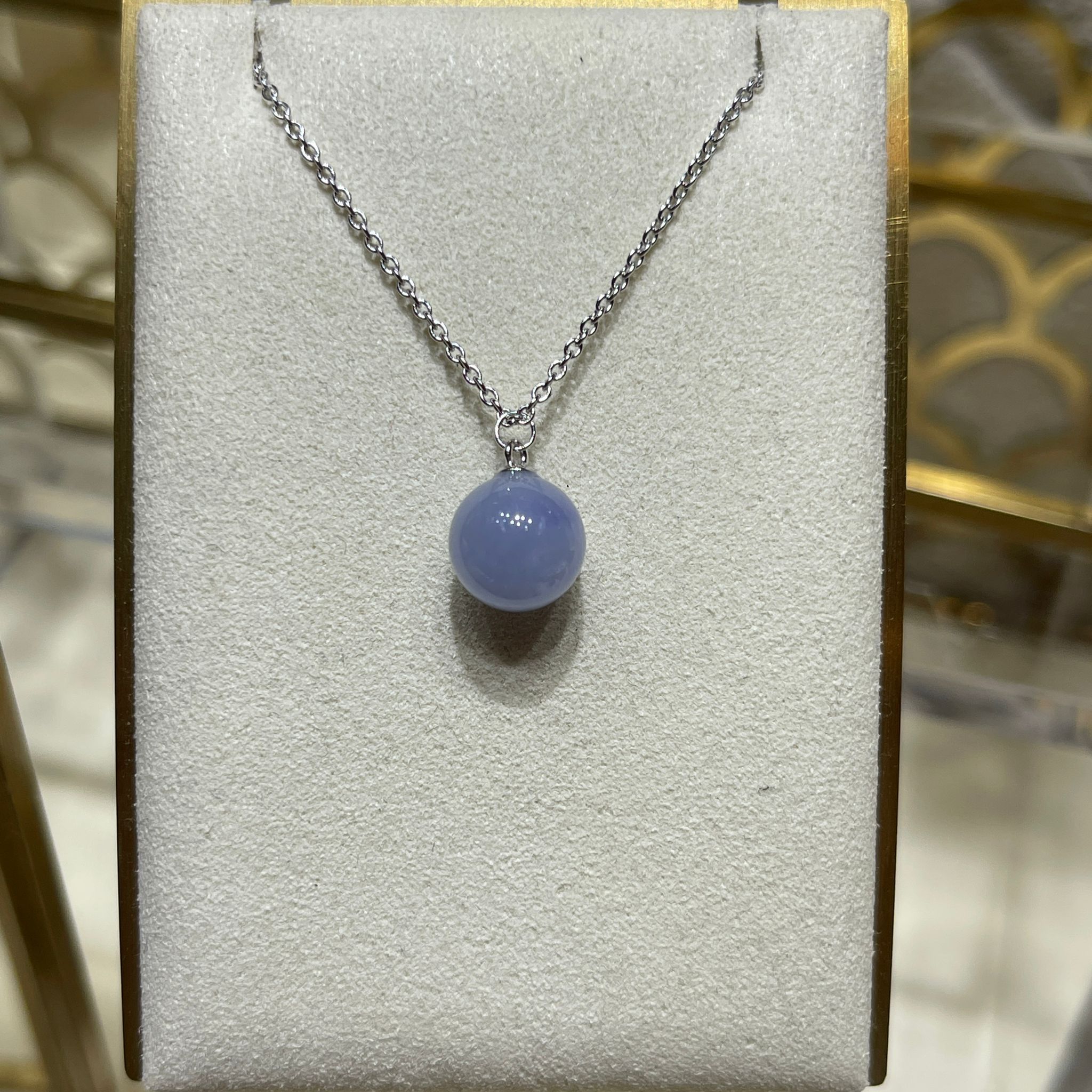 18K White Gold Chain With Lavender Jade Bead Ball (PJA00571)