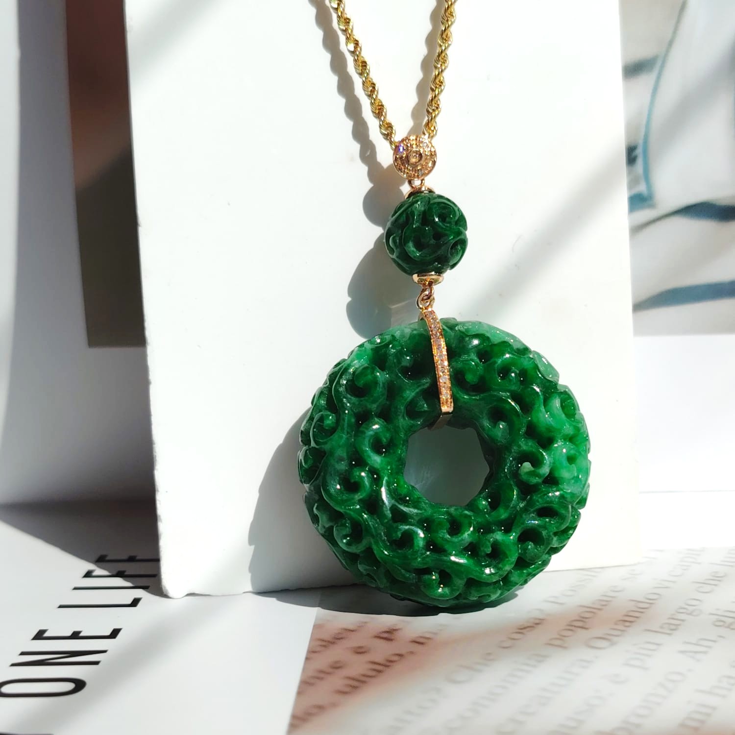 18K Rose Gold Carved Green Donut Pendant (PJA01381)