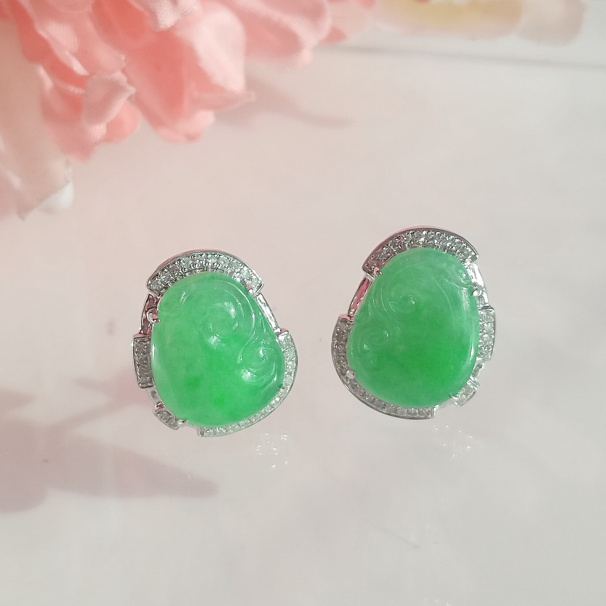 18K White Gold Ruyi Jade Earrings (PJA01086)