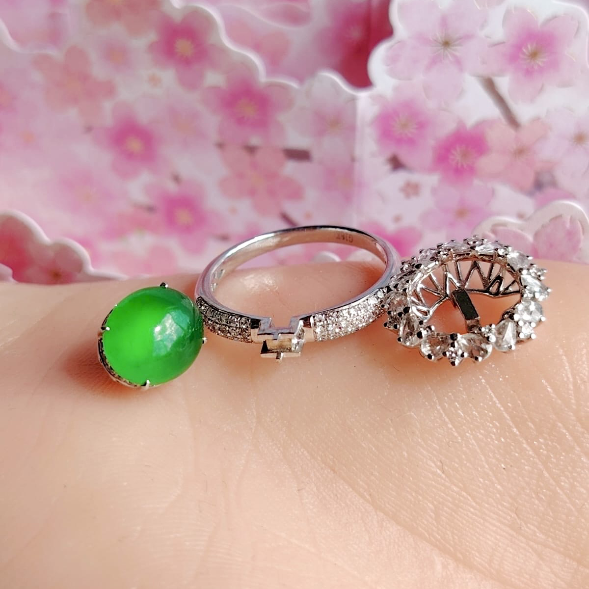 18K White Gold Green Cabochon Jade Ring (PJA00655)