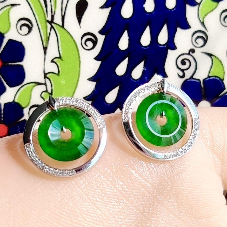 18K White Gold Green Donut Earrings (PJA00883)