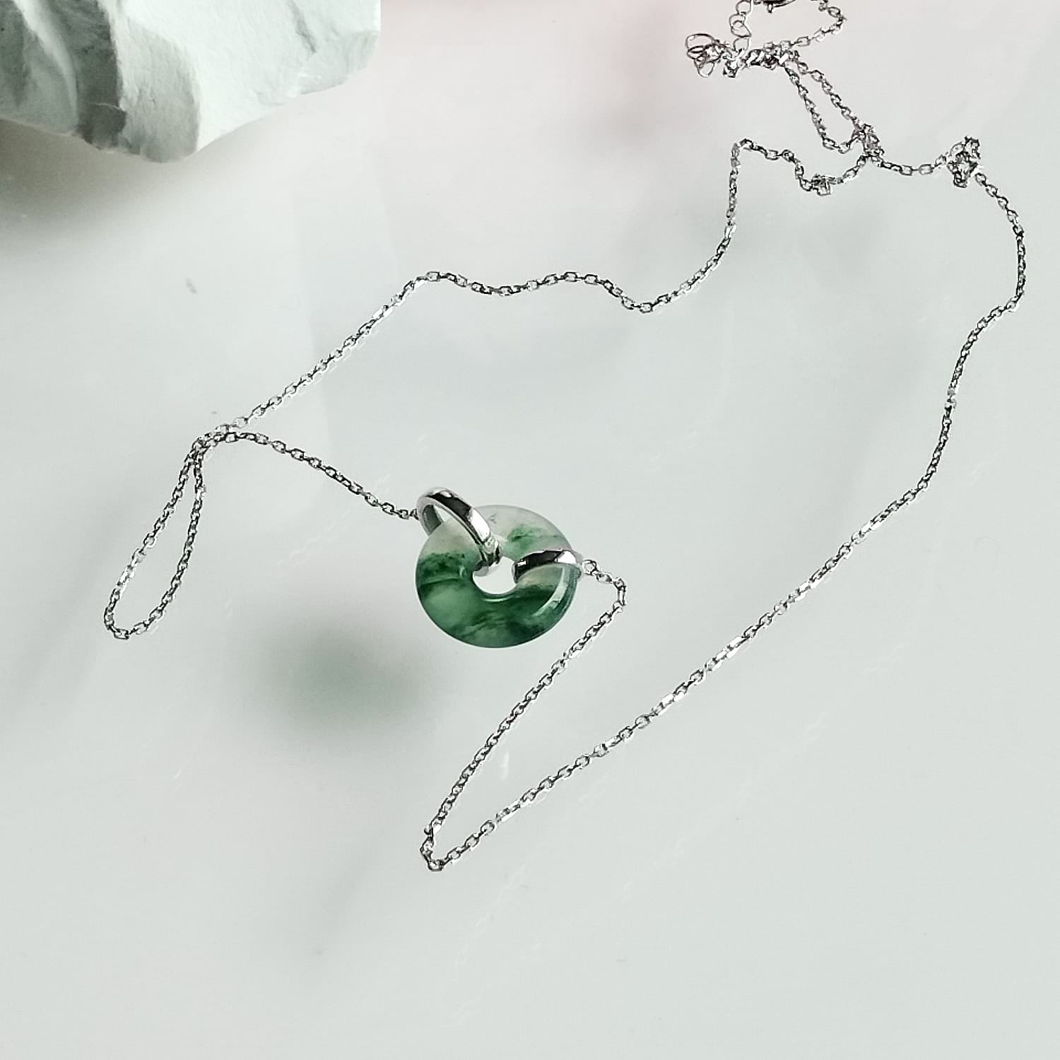 18K White Gold Icy Green Donut Jade Pendant (PJA01120)