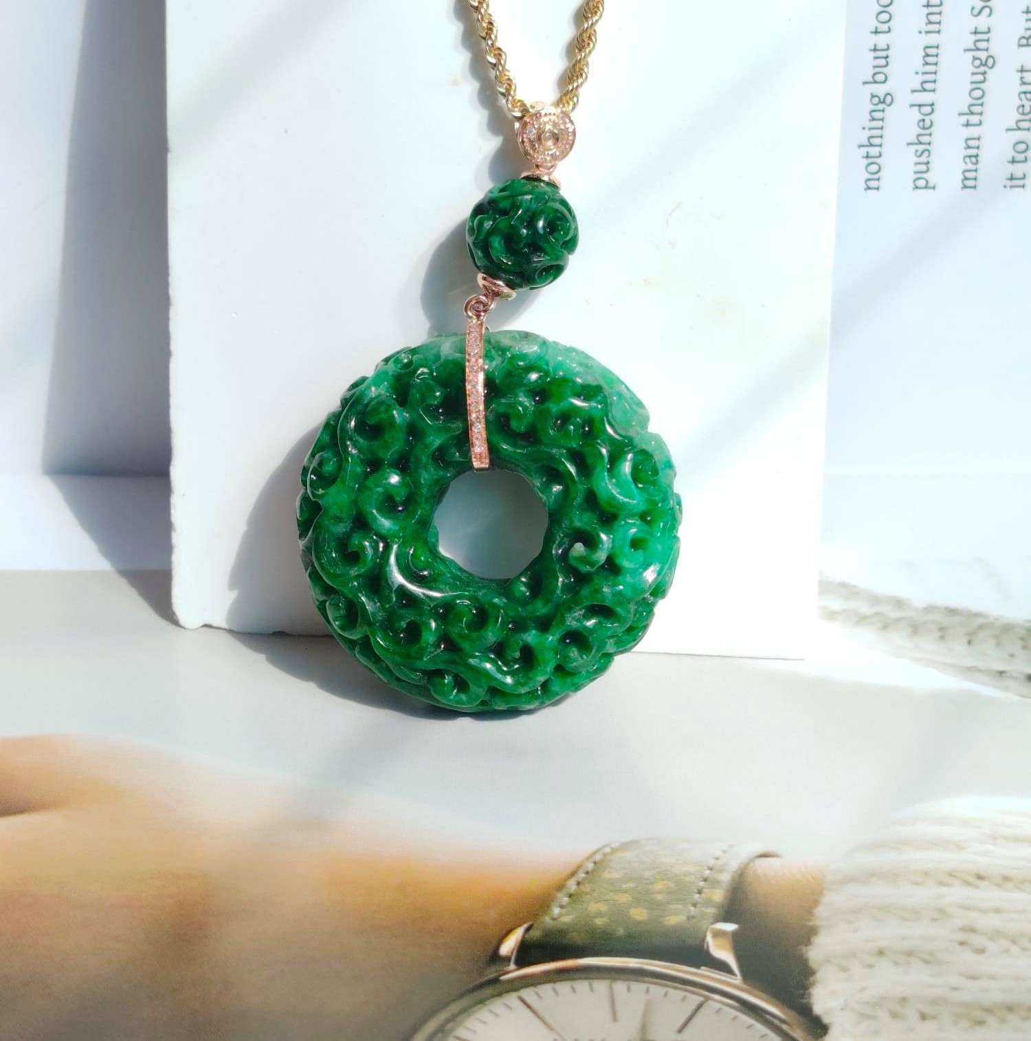 18K Rose Gold Carved Green Donut Pendant (PJA01381)