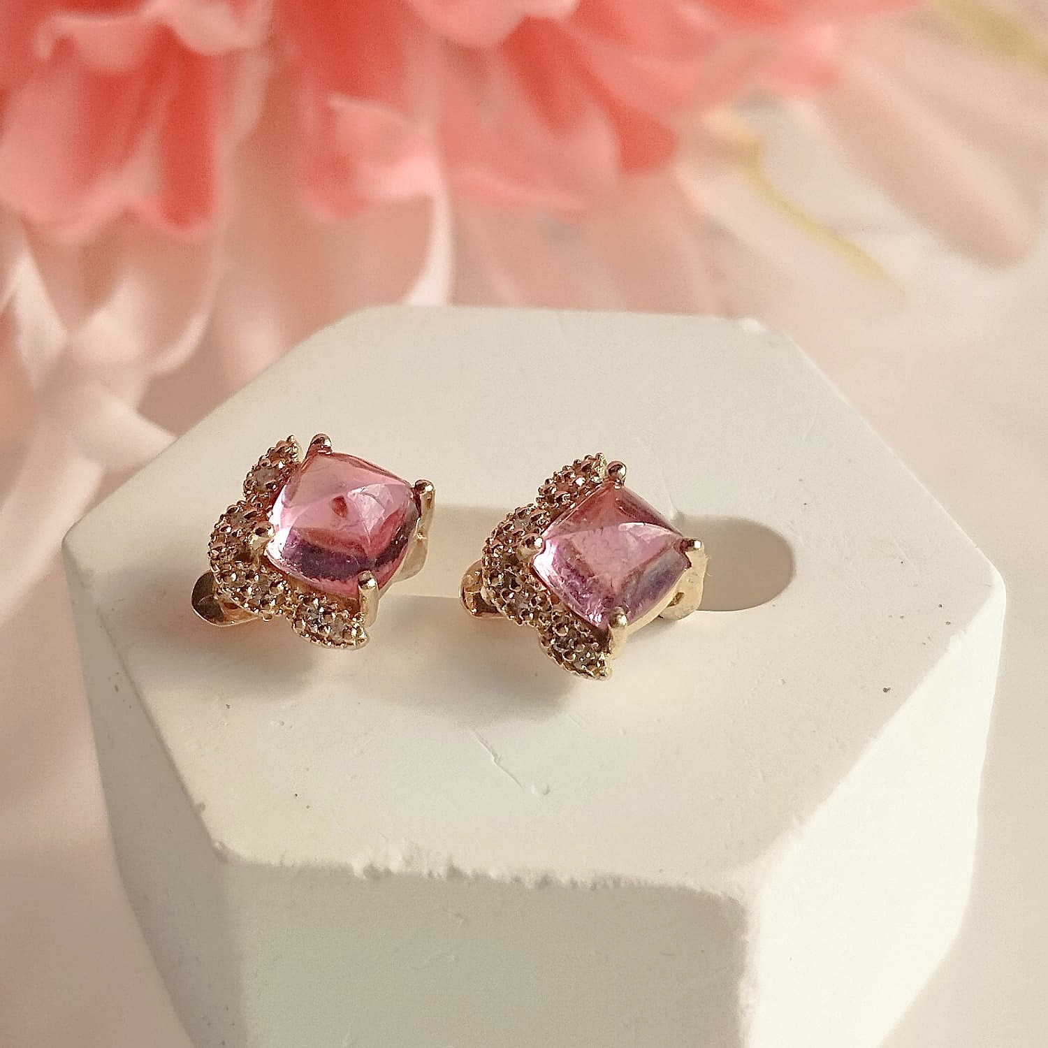 18K Yellow Gold Ruyi Jade & Tourmaline Earrings (PJA01053)