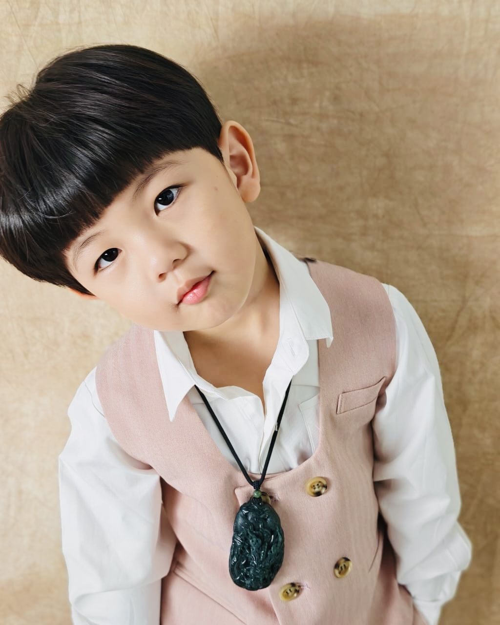 18K Green Carved Dragon Pendant (PJA01044)