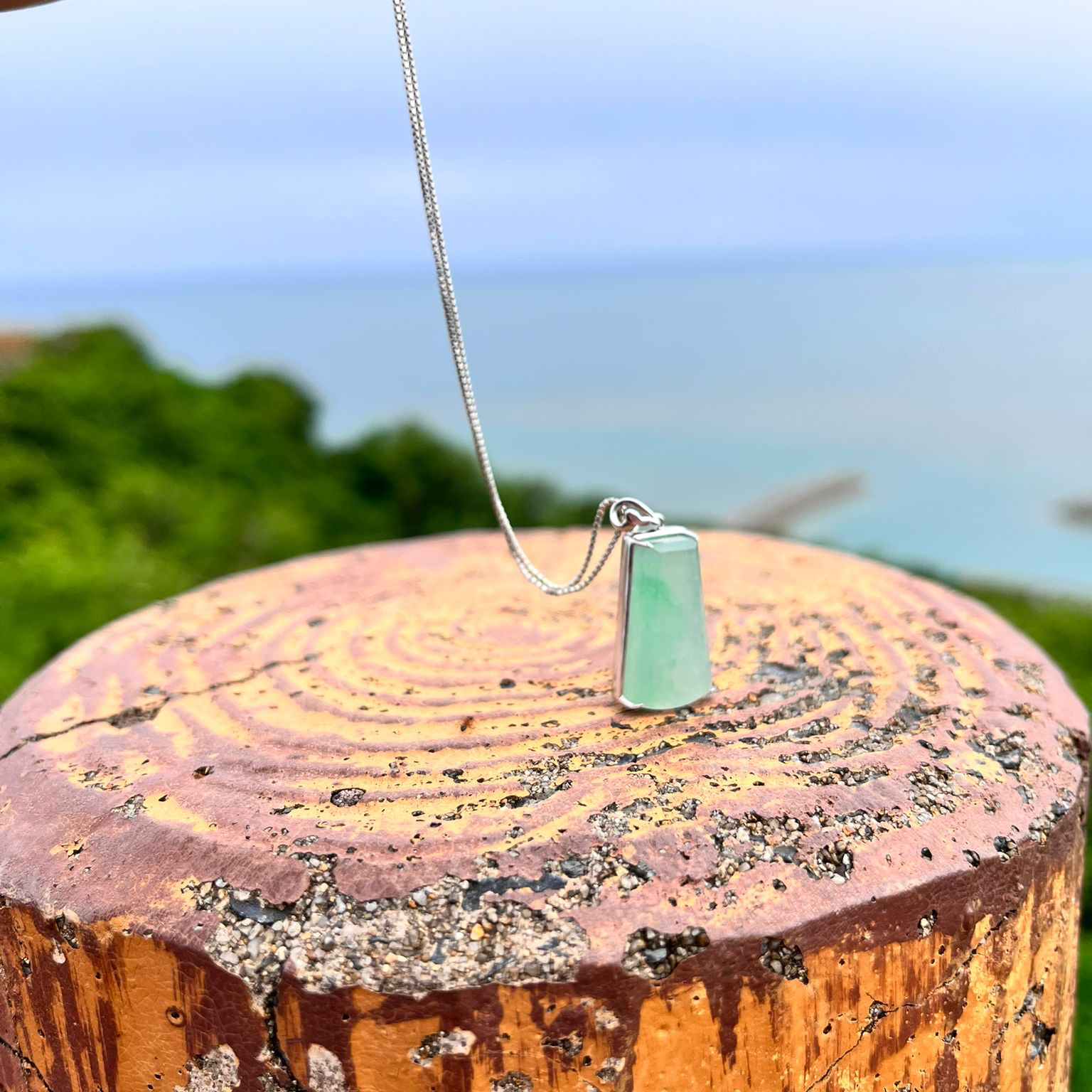 18K White Gold Trapezium 无事牌 Pendant (PJA00488)