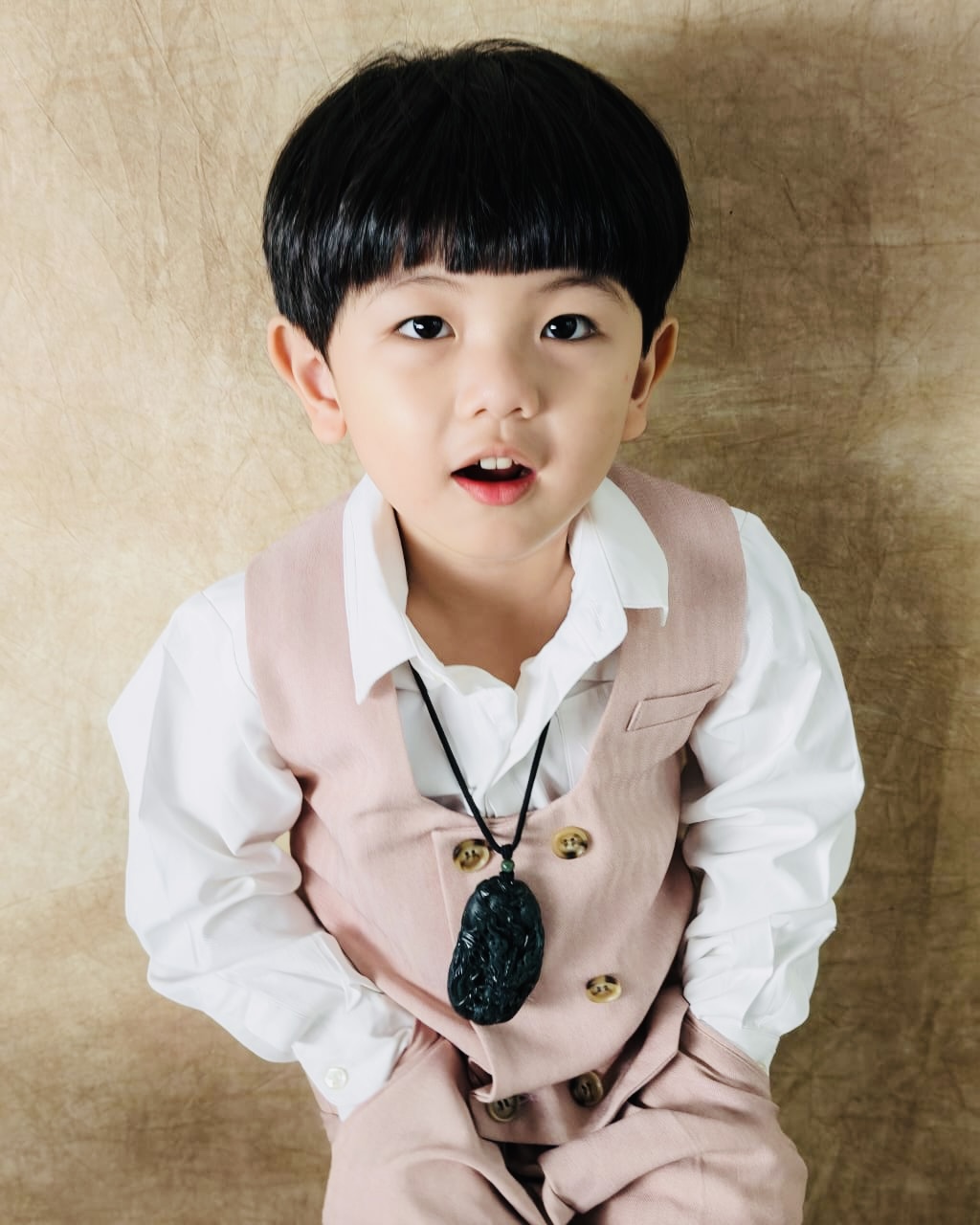 18K Green Carved Dragon Pendant (PJA01044)