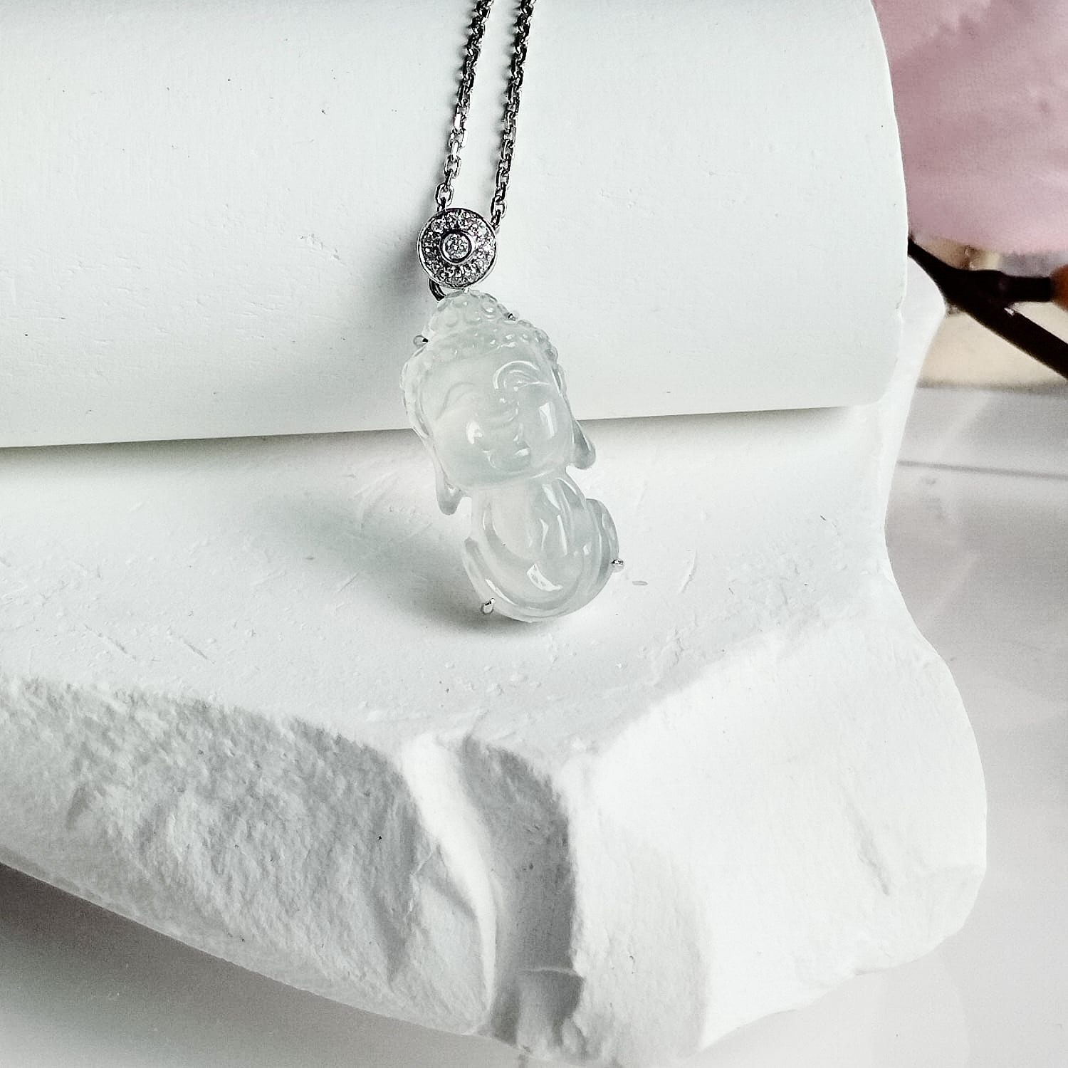 18K White Gold Icy Colorless Baby Buddha Pendant (PJA01070)