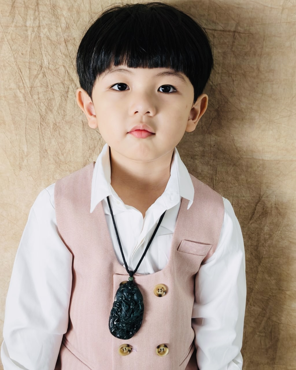 18K Green Carved Dragon Pendant (PJA01044)