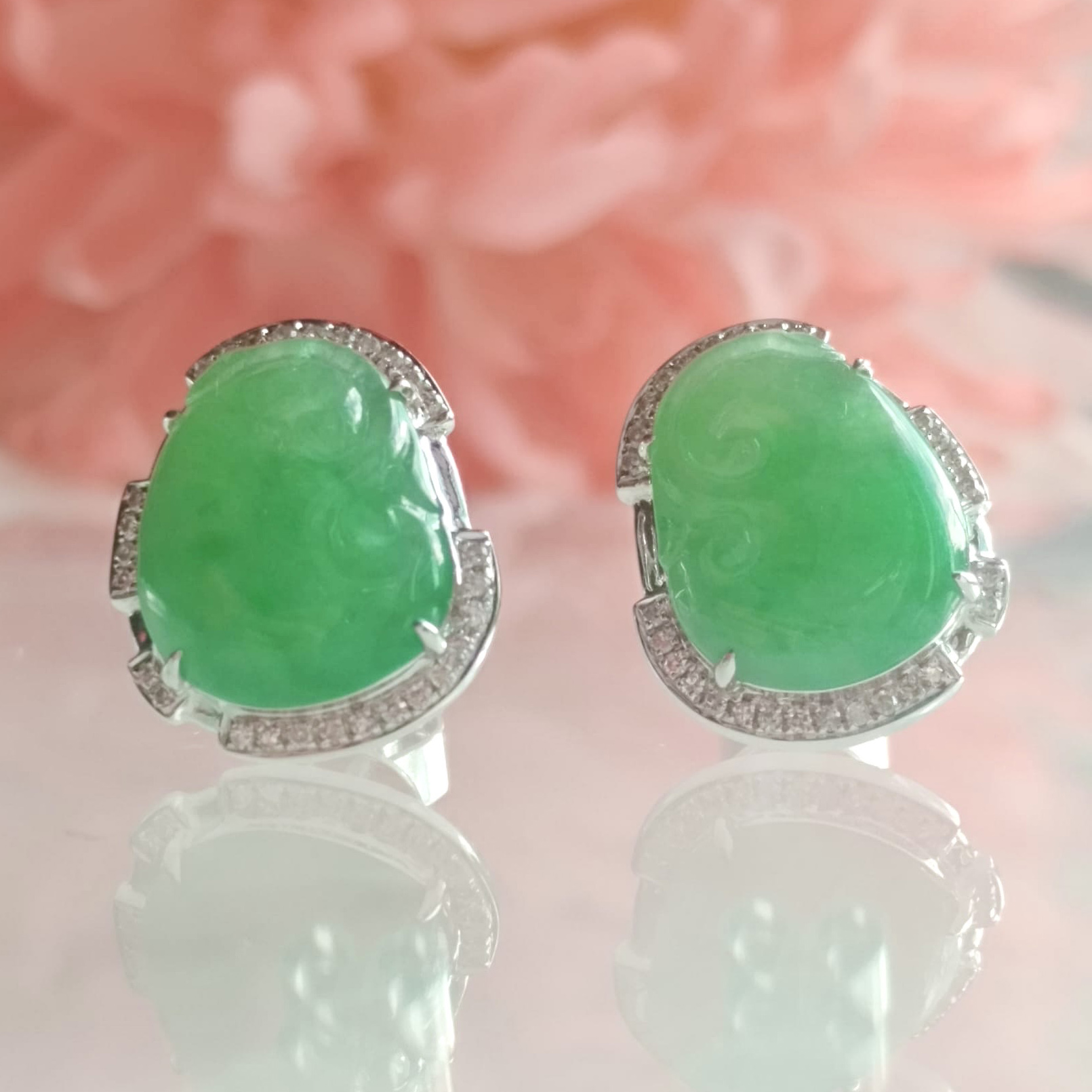 18K White Gold Ruyi Jade Earrings (PJA01086)